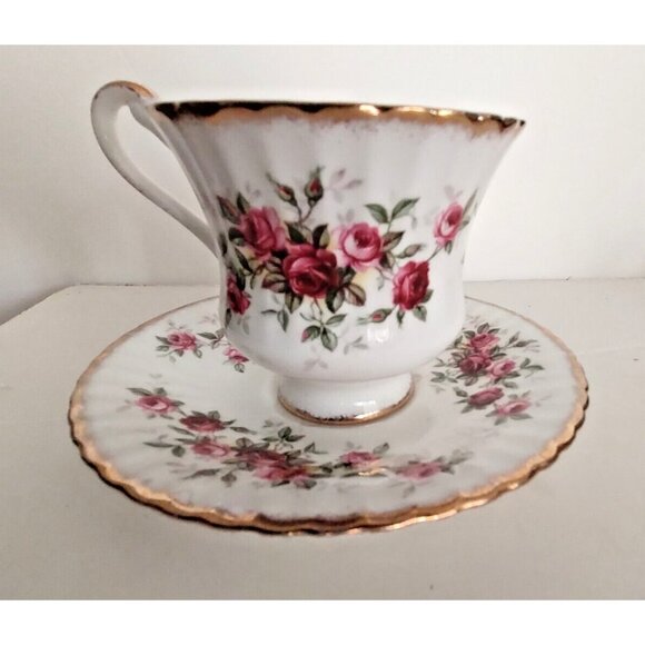 Paragon Bone China Tea Cup & Saucer "County Fair" Pattern 1960 - Picture 1 of 10
